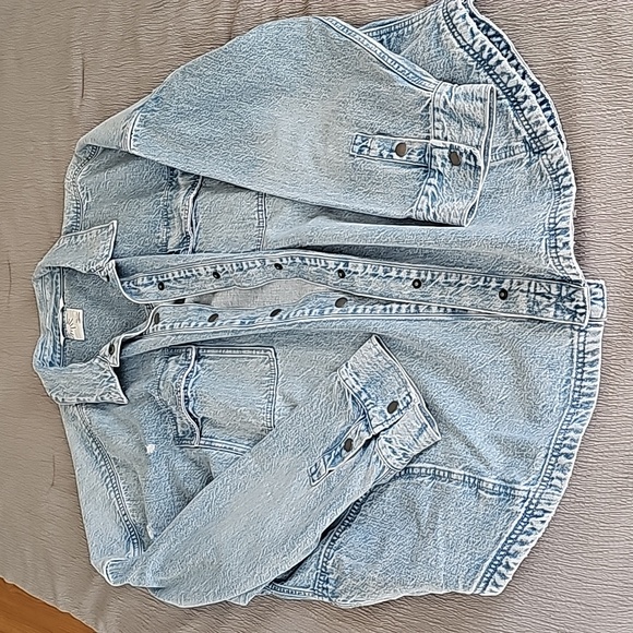 American Eagle Denim Shacket - Picture 1 of 6